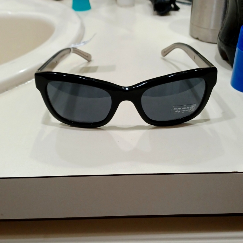 Burberry sunglasses